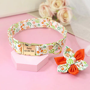 Hundehalsband mit Blume goldene Metallschließe